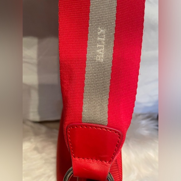 Bally Canvas RARE with Leather Trim Crossbody / messenger bag Bag - Red. - Picture 7 of 12